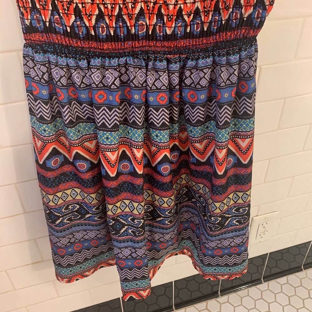 Boho-inspired multi-colored dress - Picture 6 of 6